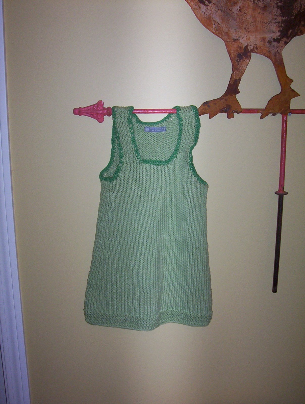 [knit+projects+megans+jumper+dec2006+003.jpg]