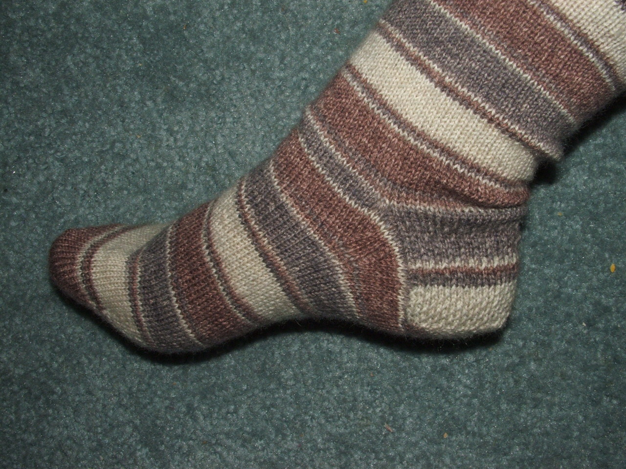 [dad's+first+brown+sock+003.jpg]
