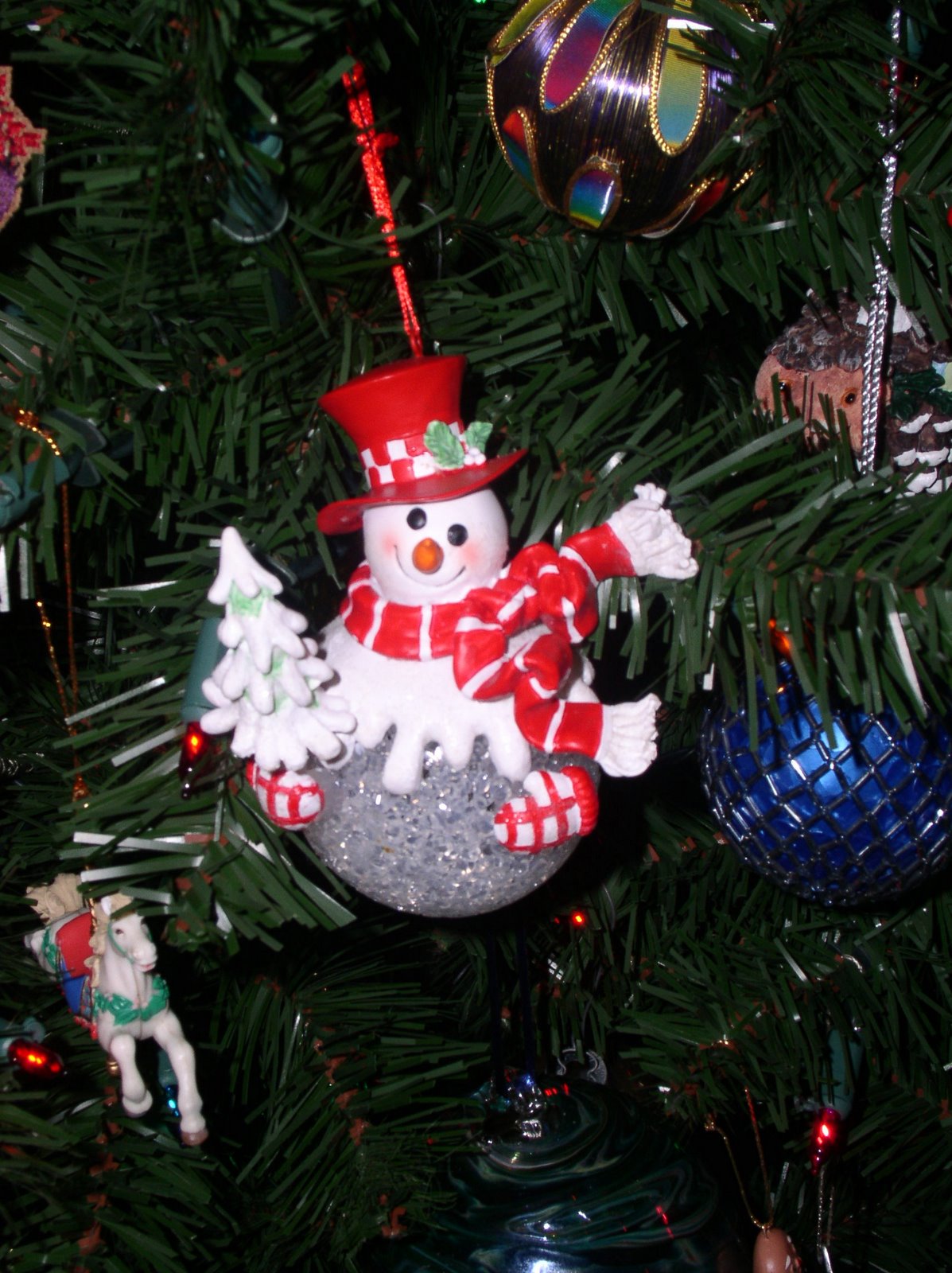 [Christmas+Tree+3+2006.jpg]