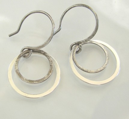 [jewelry+trends+-+circles+oxidized+sterling+silver.jpg]