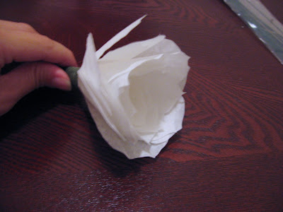 Las rosas de papel de mommymakesroses Paper+rose+3