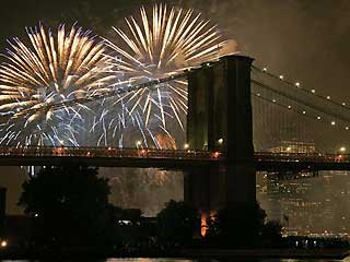 [BrooklynBridge_fireworks.jpg]