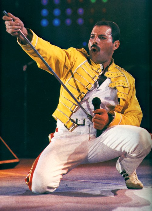 [Freddie+Mercury+-+Wembley+'86.jpg]