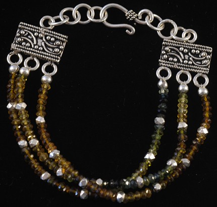 [Elektrajewelry+tourmaline+bracelet.jpg]