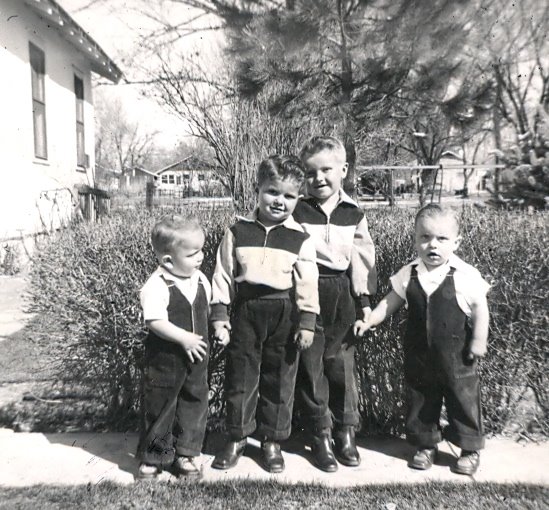 [4+boys+1950.jpg]