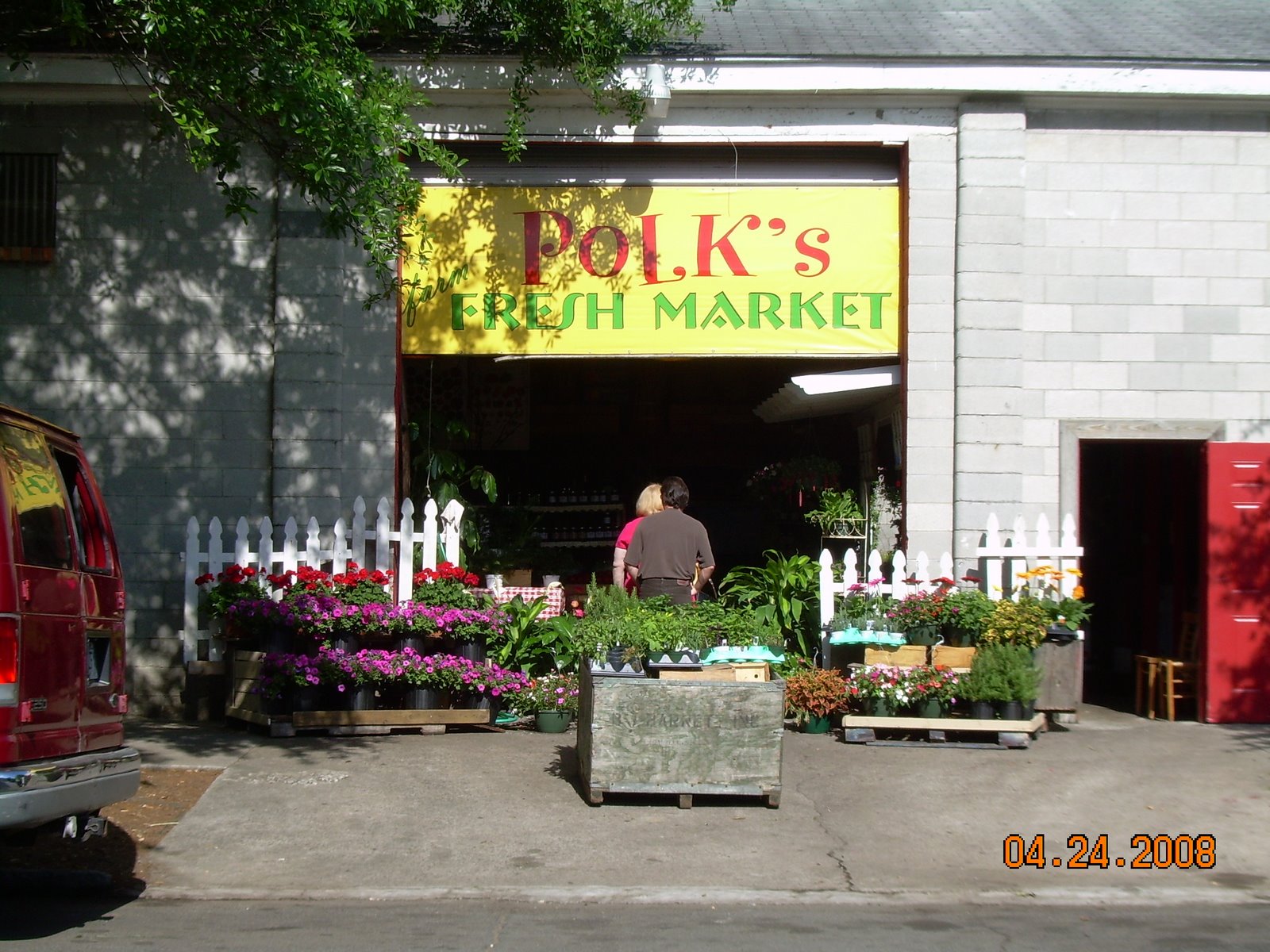 [4-24-08+2-Polk's+Market.JPG]