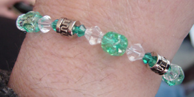[Maria's_crackle_bead_bracelet.jpg]