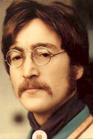 [John_Lennon_Biography.jpg]