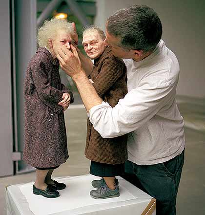 [Ron+Mueck+-Old+Lady's.jpg]