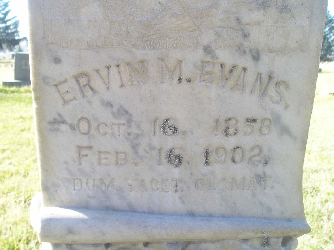 [Ervin+Minard+Evan's+grave+marker+Close+Up+2.jpg]