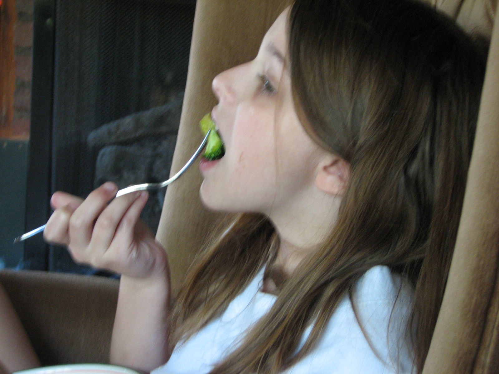 [Kay+eating+broccoli.JPG]