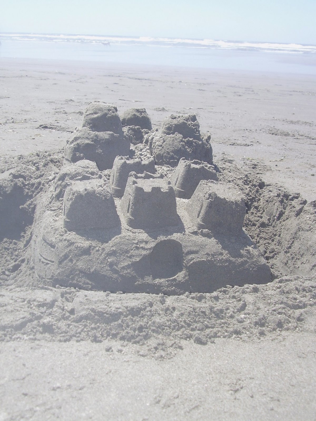 [Long+Beach+sandcastle+2008.jpg]