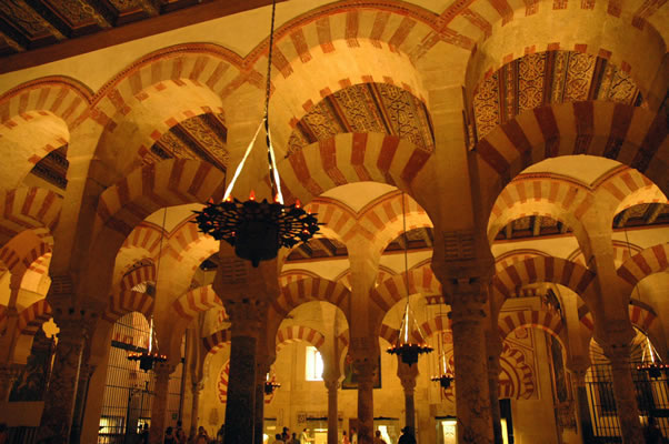 [mosque_interior_091_jpg.jpg]
