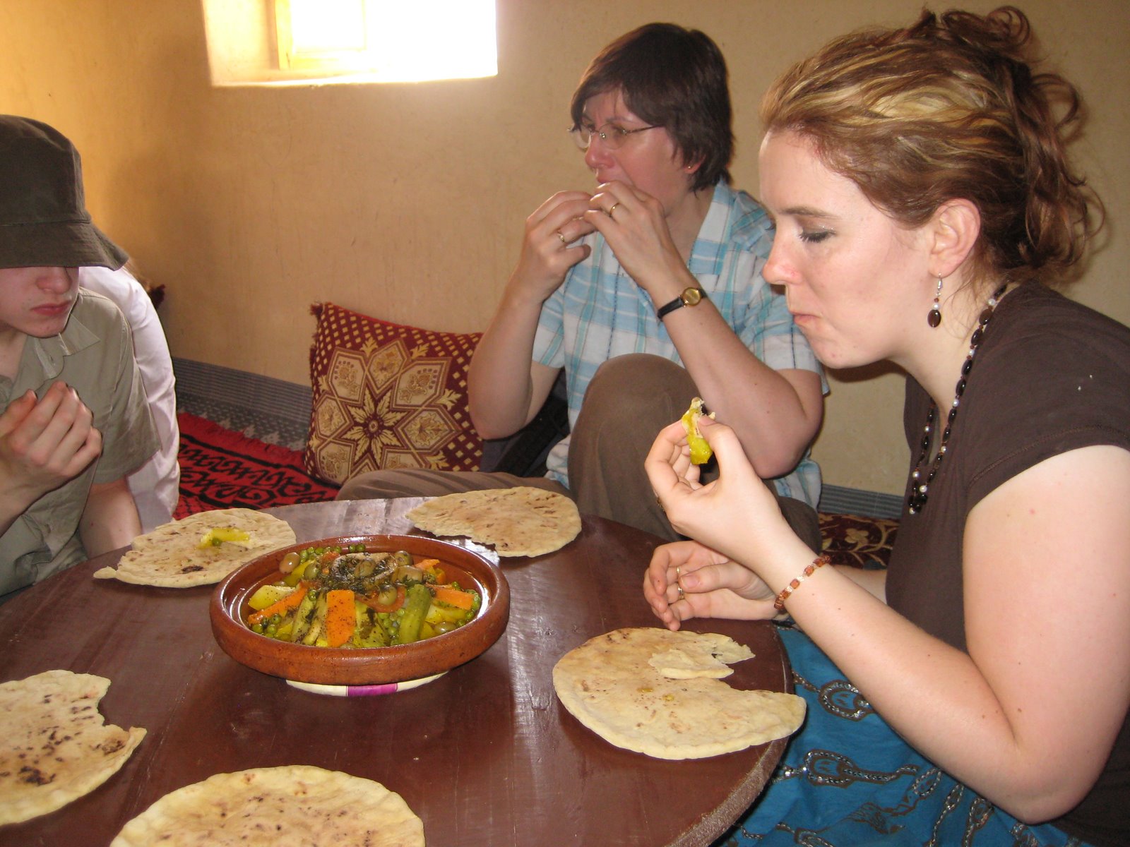 [Morocco+Day+3+Taroudant+Berber+Villiage+Dinner+4.JPG]