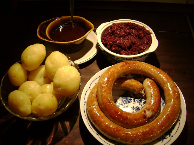 Danish Sausages/Greavy/Danish red Cabbage/Danish new potatoes/