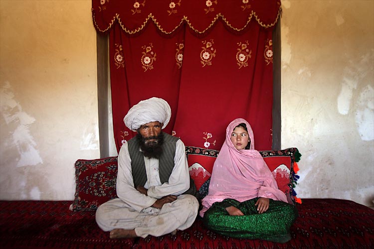 [afghan+girl.jpg]