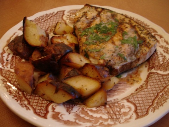 [Grilled+Swordfish+&+Roasted+Potatoes.jpg]