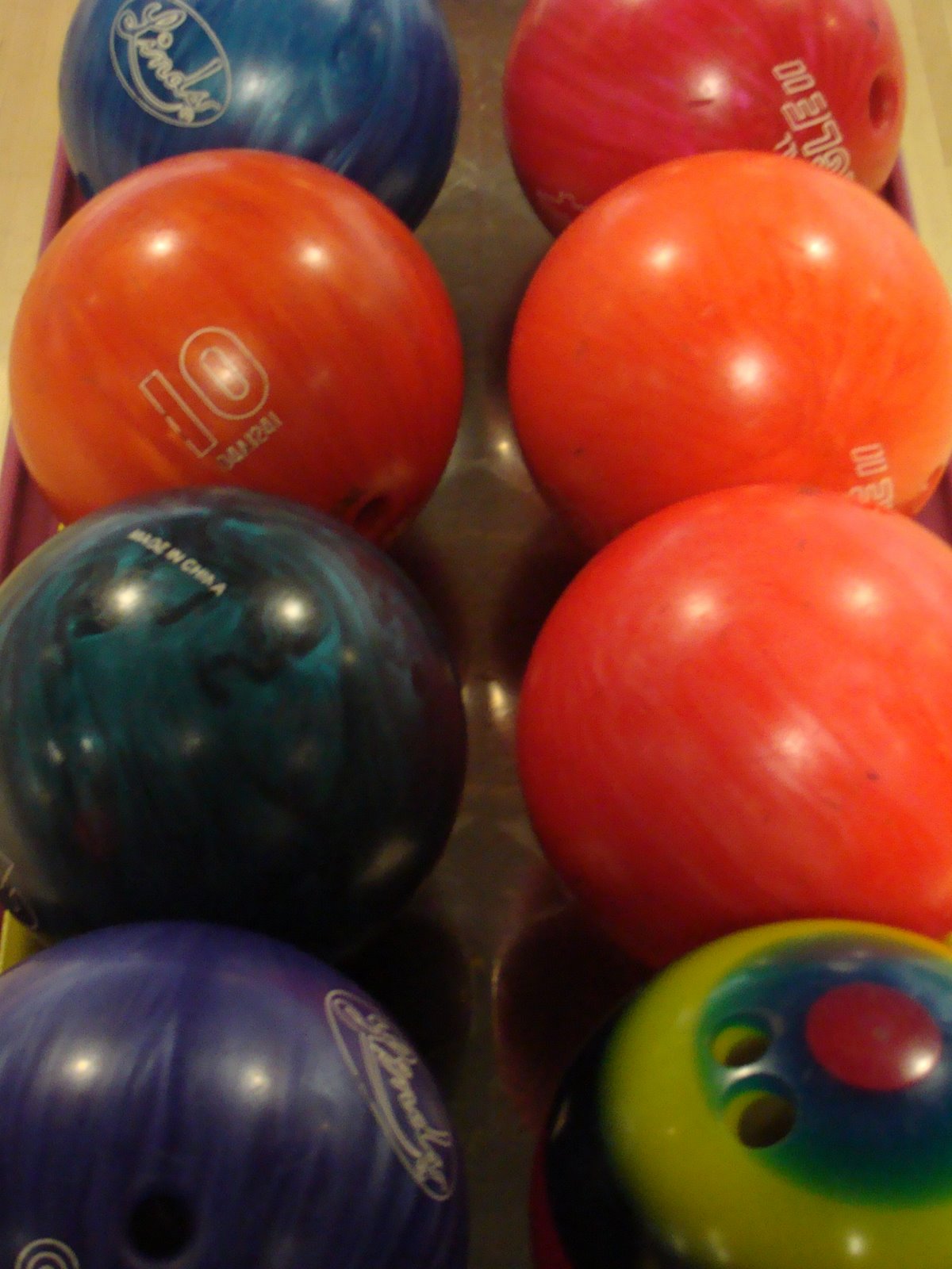 [bowling+balls.JPG]
