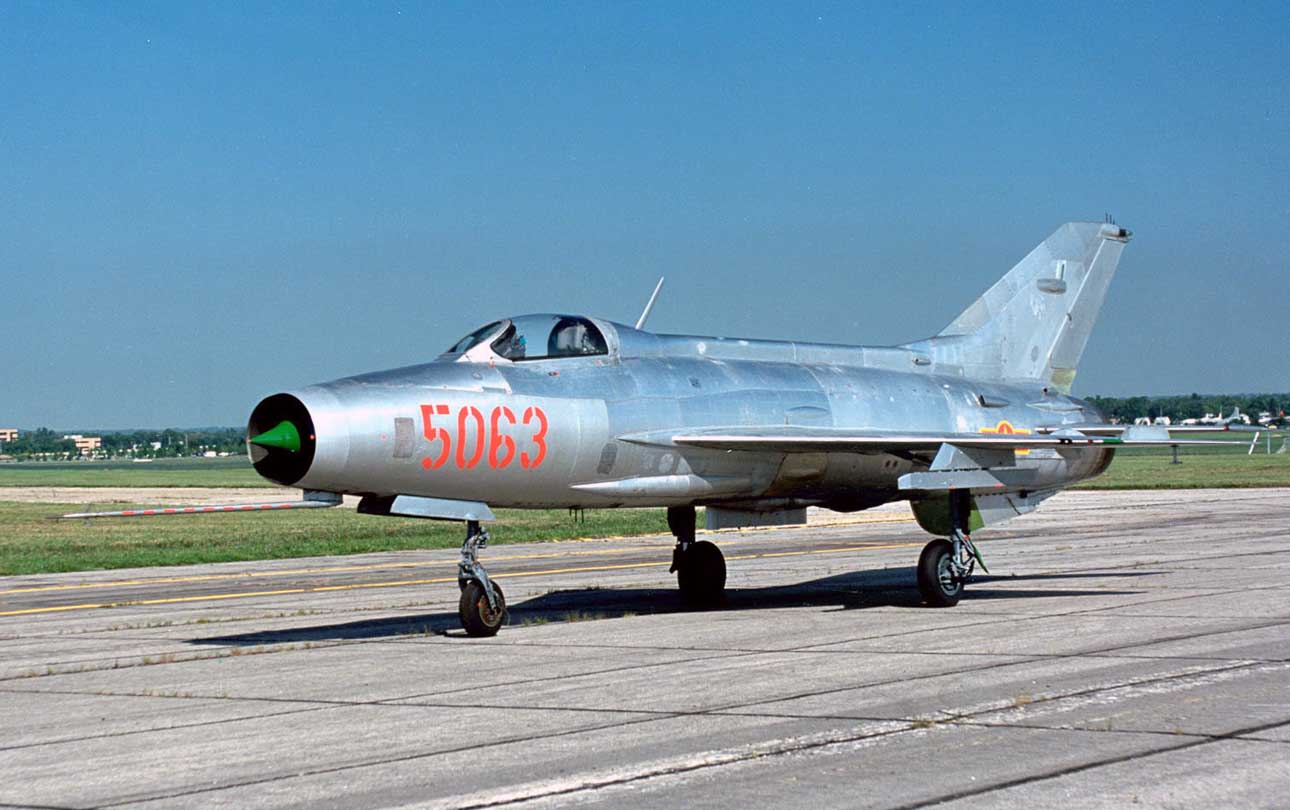 [MiG-21(06).jpg]
