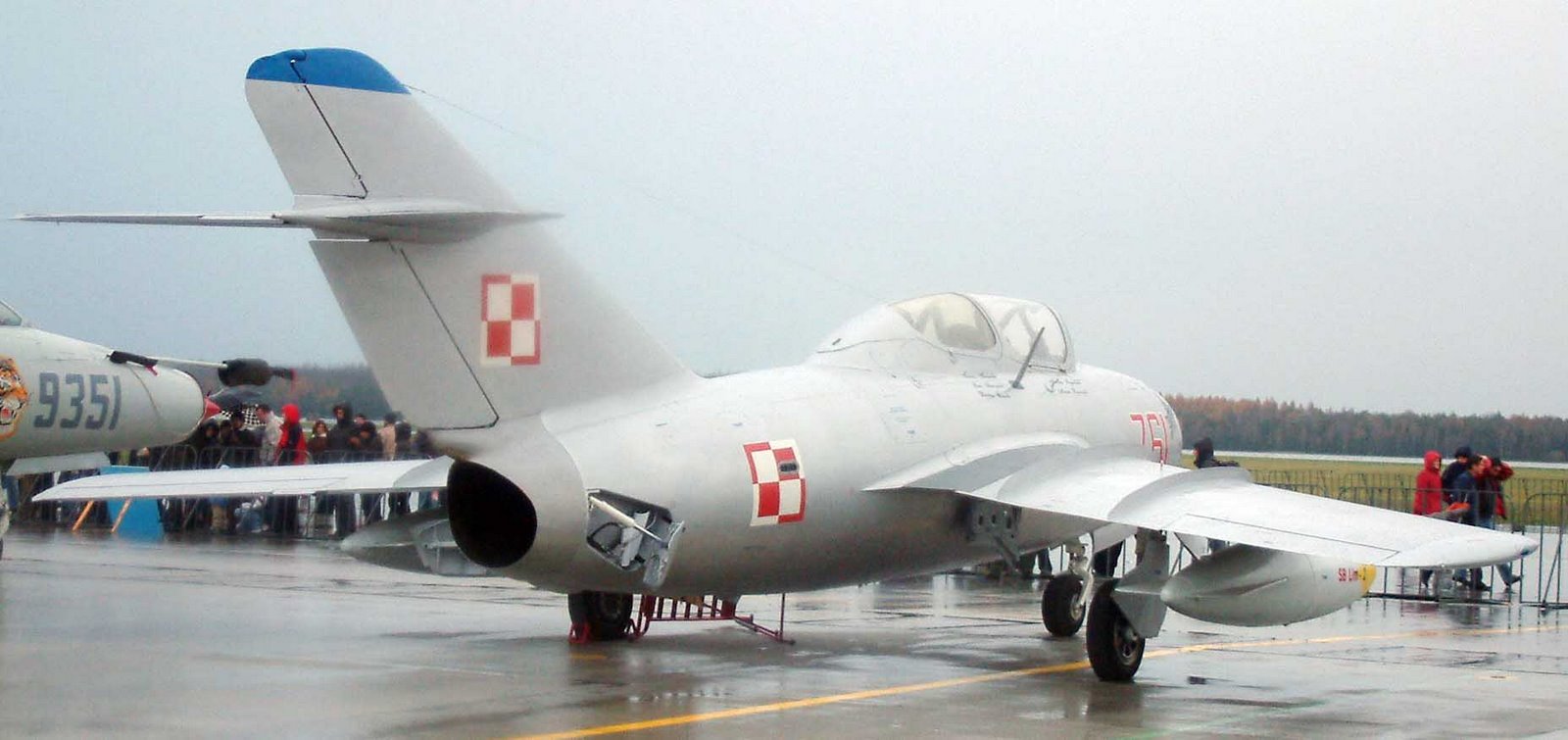 [MiG-15(08).jpg]