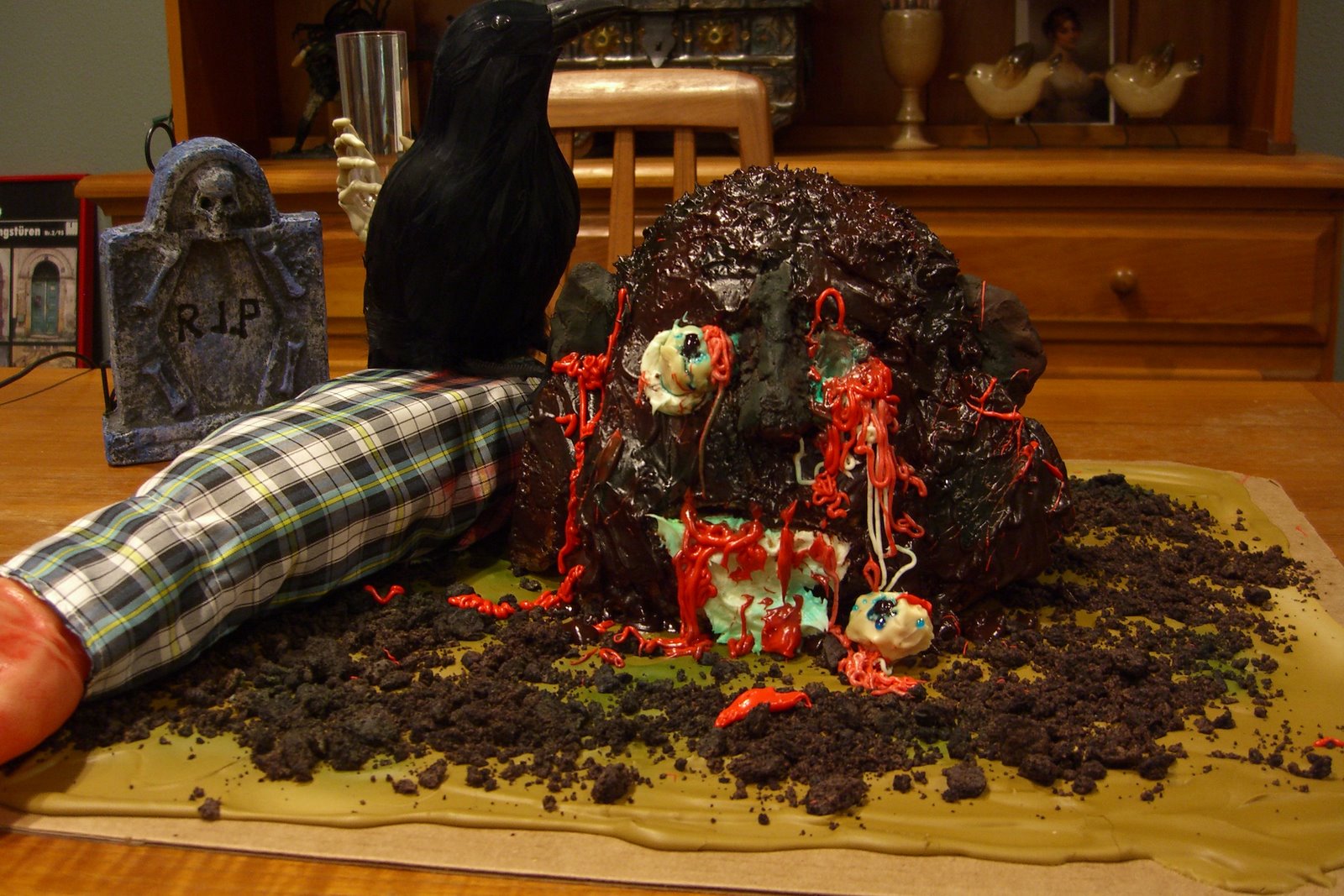 [Zombie+head+cake.jpg]