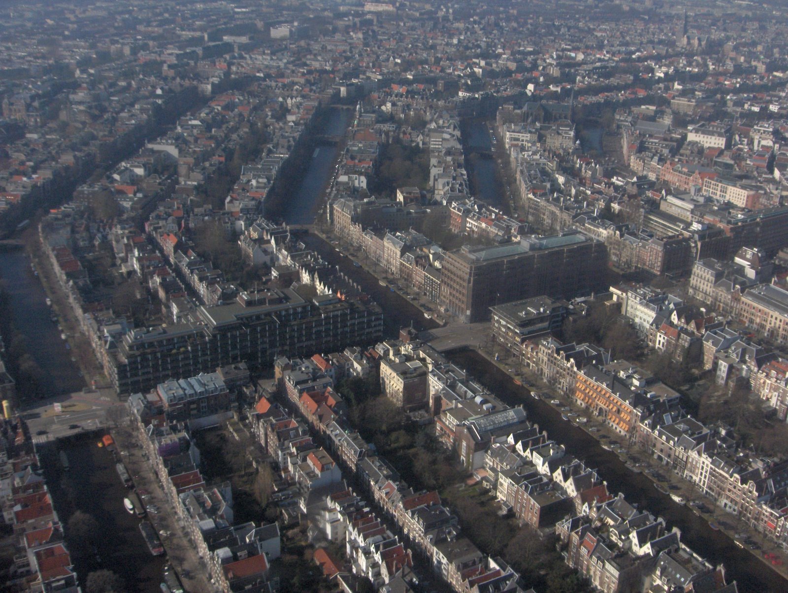 [Amsterdam+from+the+air-03.JPG]