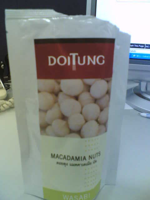 [Macadamia+nut+15+feb+07.jpg]