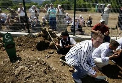 [Zaklopaca+Mass+Grave+Srebrenica+Genocide+Victims+6.jpg]