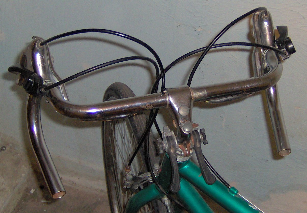 [handlebars+with+shifters+on+the+outside.jpg]