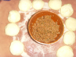 Mini-harcha ou Mini-7archa marocaine farcie  la viande hache Harcha+m3amra+003