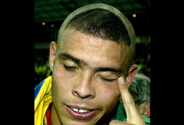 [Ronaldo_Bad+Hair.jpg]