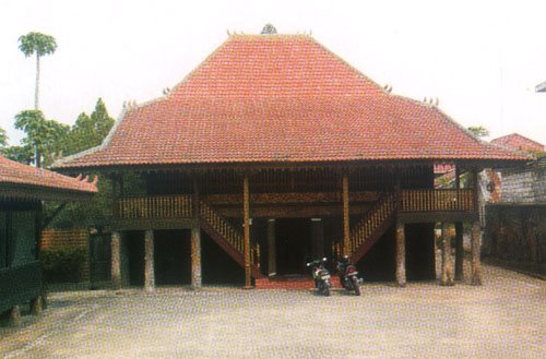 [palembang+traditional+house.jpg]
