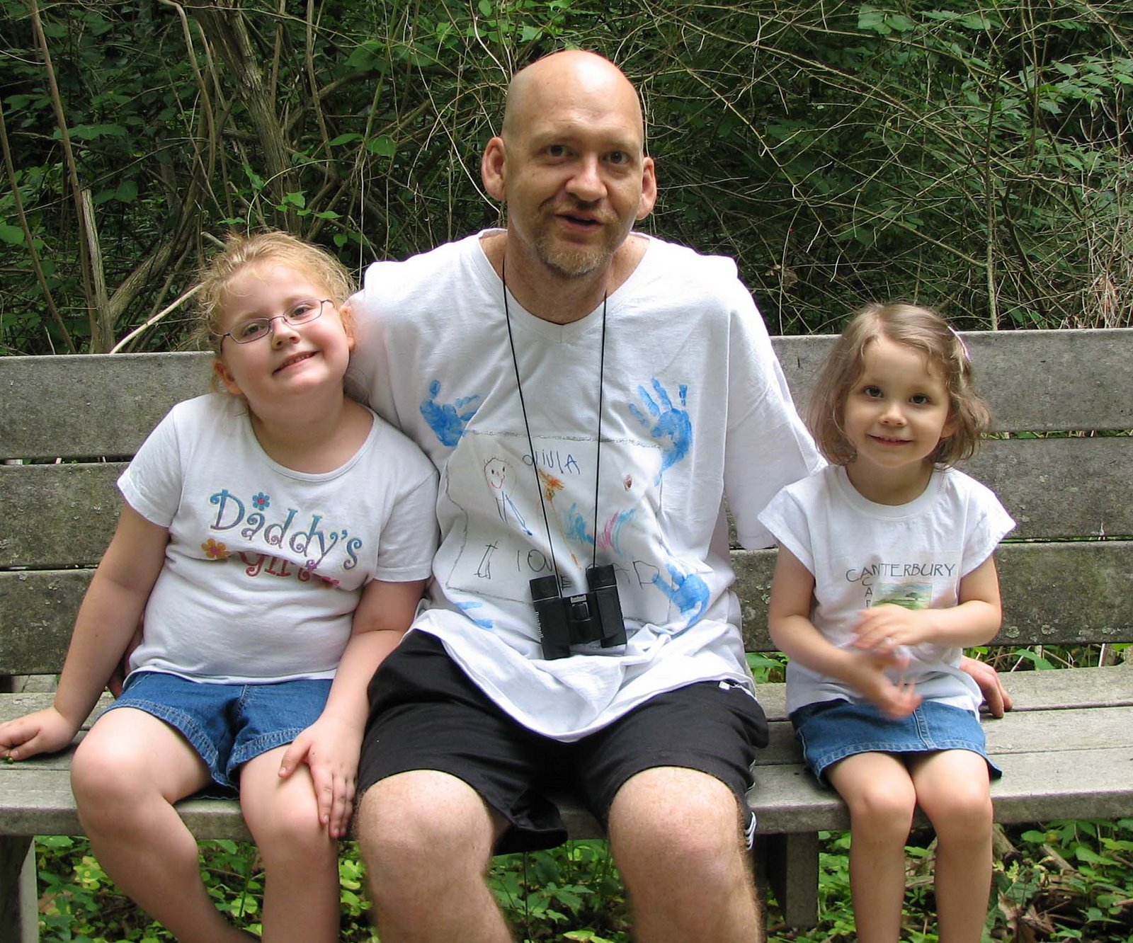 [dad+and+girls+cropped.jpg]