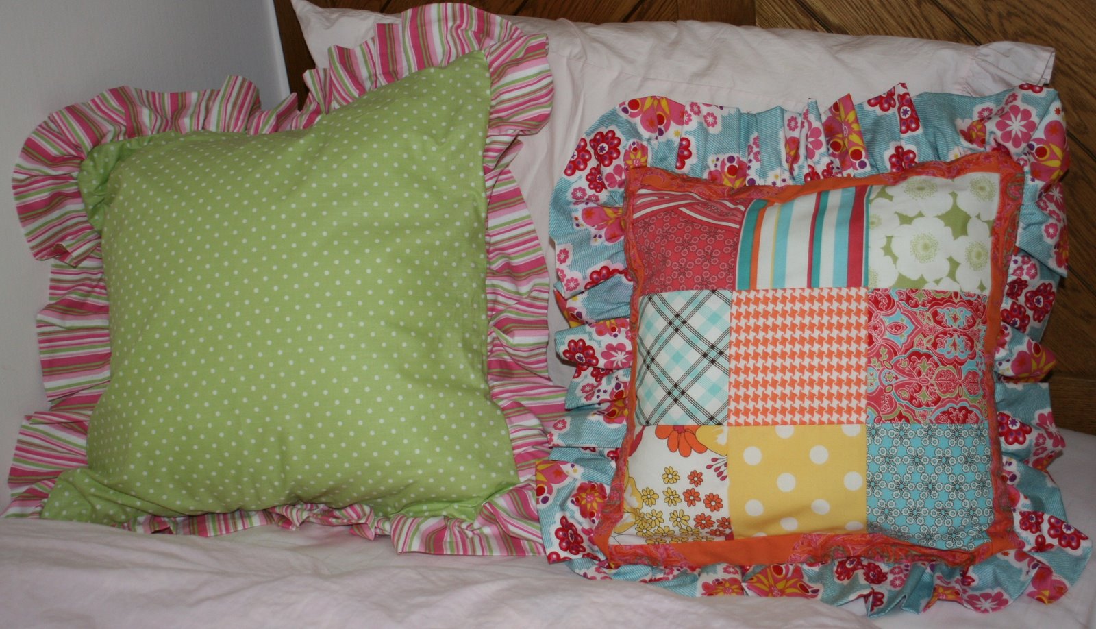 [Sheridan's+Bed+Pillows.jpg]