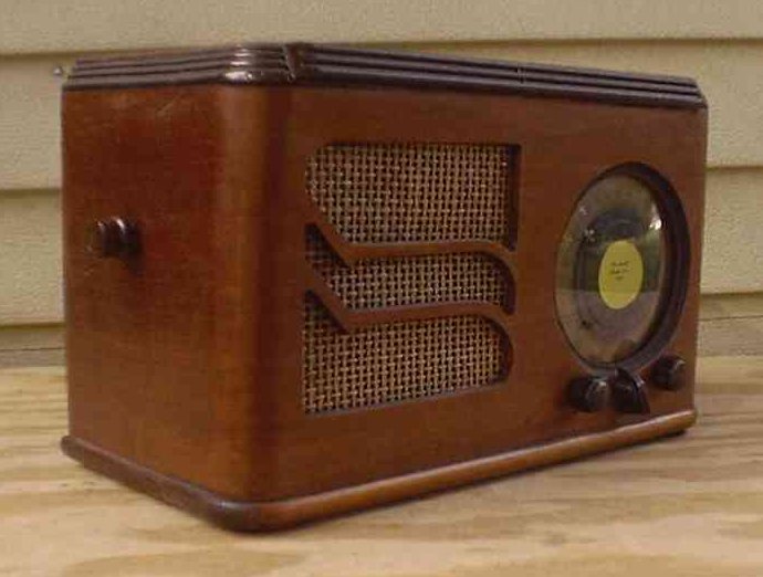 [1936 howard radio2.jpg]