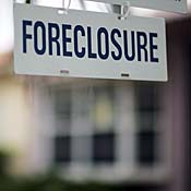 [20070907_foreclosure_sign_home_18.jpg]