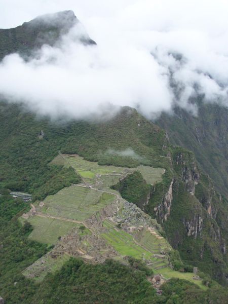 [450px-Machu_Picchu_from_Wayna.jpg]