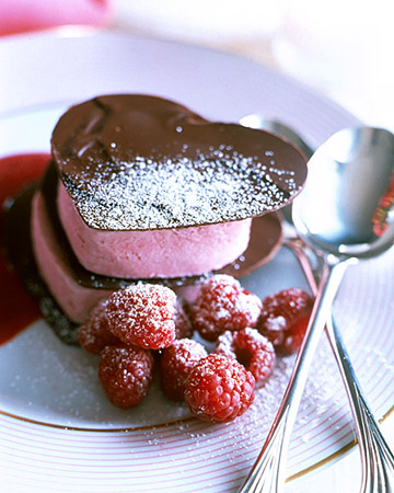 [chocolate+and+raspberry+heart+napoleons+martha.jpg]