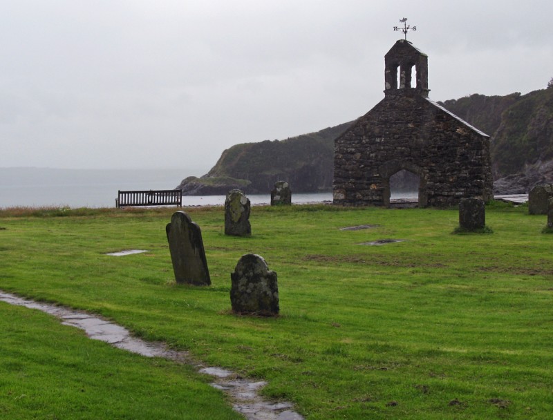 [048+-+Cwm-yr-Eglwys+church+remains.jpg]