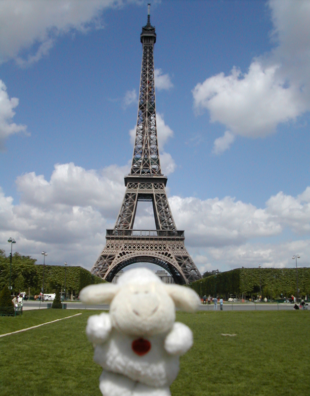[Molly+con+la+torre+Eiffel.jpg]
