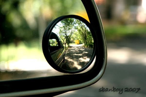 [car+mirror+resize.jpg]