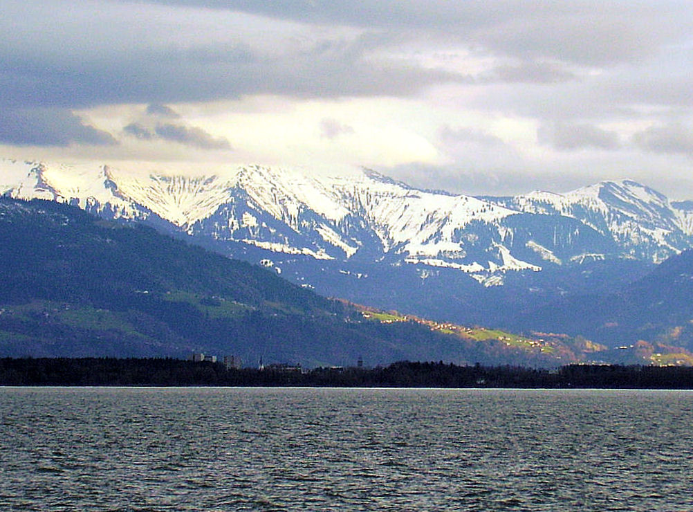 [bodensee+and+alps+in+switzerland.jpg]