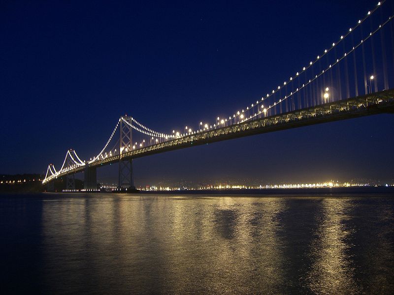 [800px-San_Francisco_Bay_Bridge_lit.jpg]