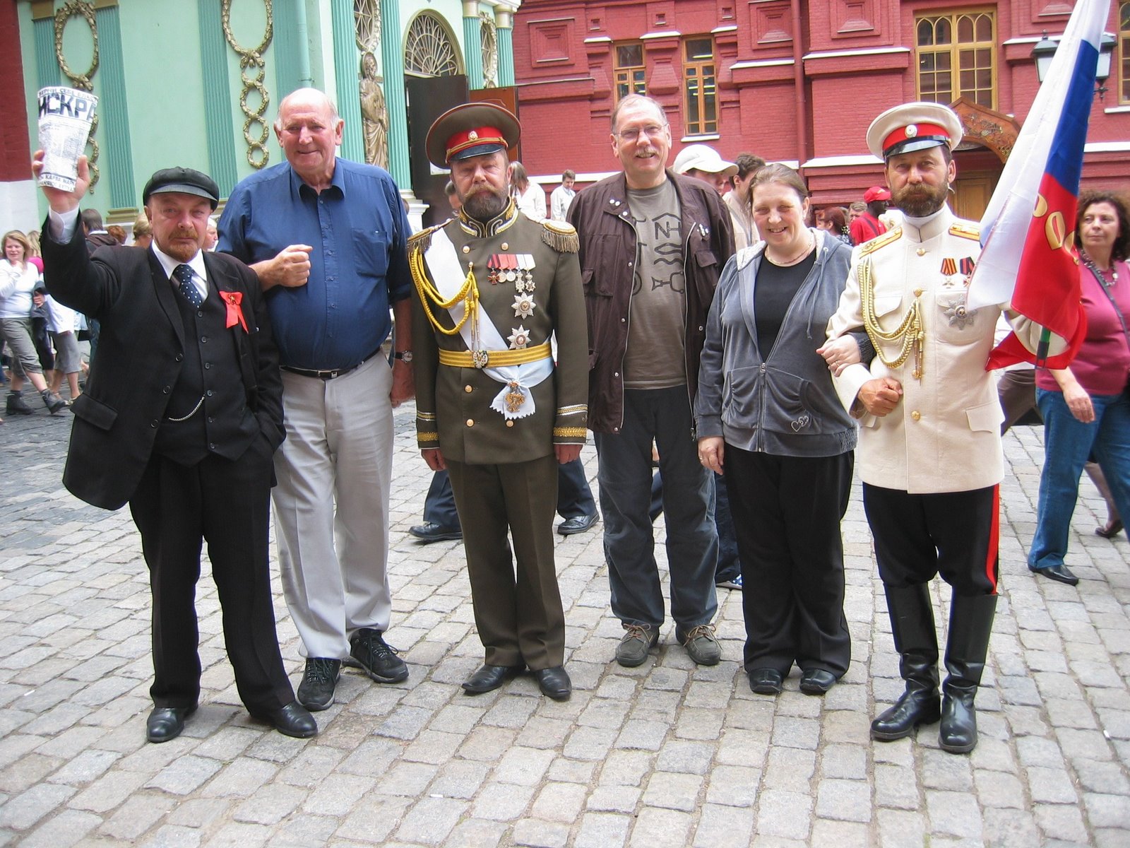 [with+Lenin,+the+Czar+and+Orkney+friends+Bob+Mimmer+and+Helen.jpg]