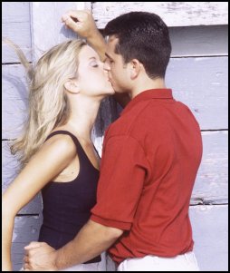 [couple_kissing.jpg]