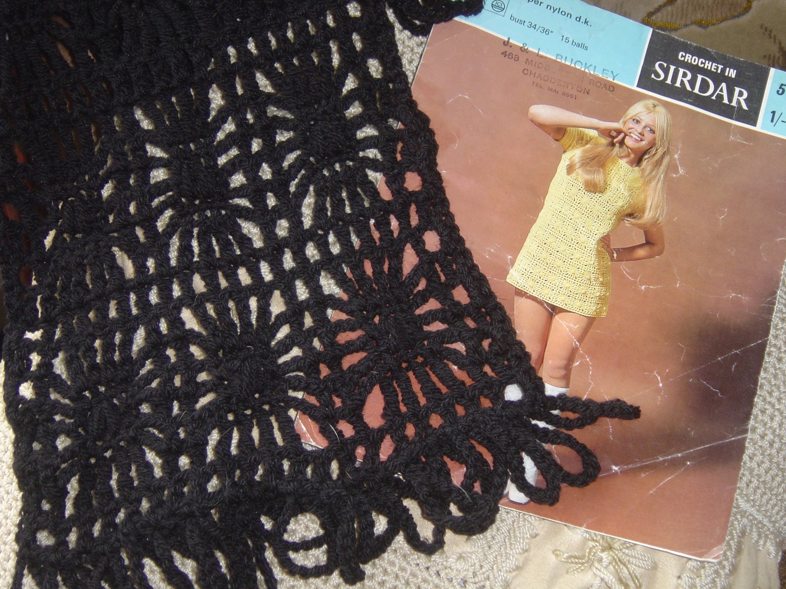 [Vic's+lacy+crochet+scarf+003.JPG]