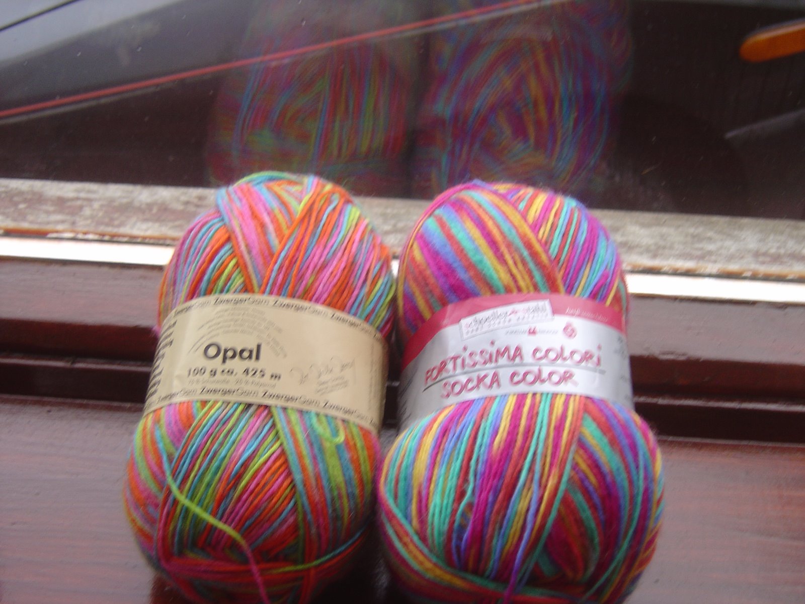 [New+sock+wool+colours+004.JPG]