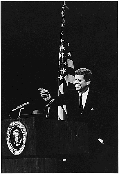 [JFK+news+conference+1962.gif]