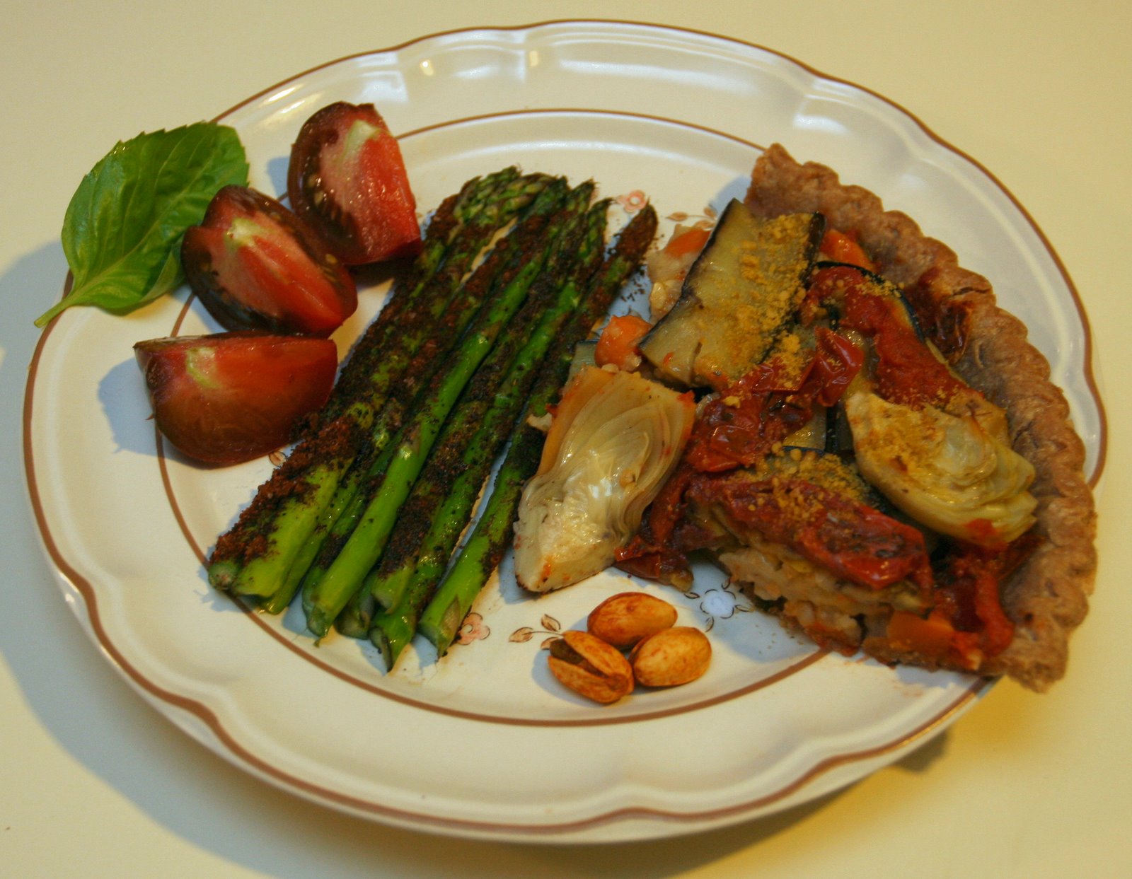 [20071106+Mixed+Vegetable-Grain+Pie+with+Coffee-Rubbed+Asparagus+Spears.jpg]