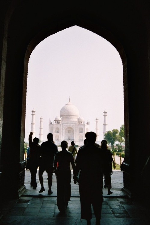 [Agra+-+erster+Blick+auf+das+Taj+Mahal.jpg]